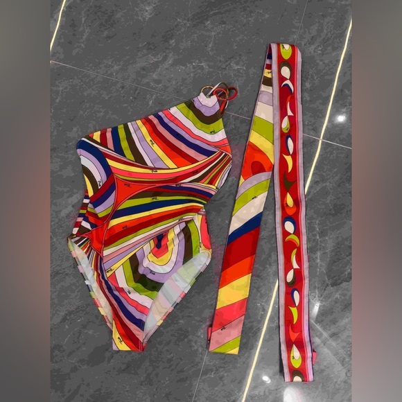 Meet the Posher Other - Emilio Pucci single-shoulder patterned swimming suit